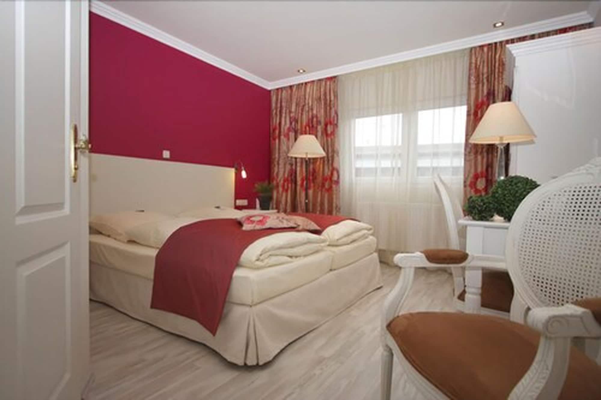Arthotel Ana Residence BRE Room photo